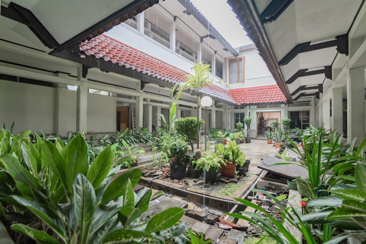 Hotel KoolKost near Bandung Station Exterior foto