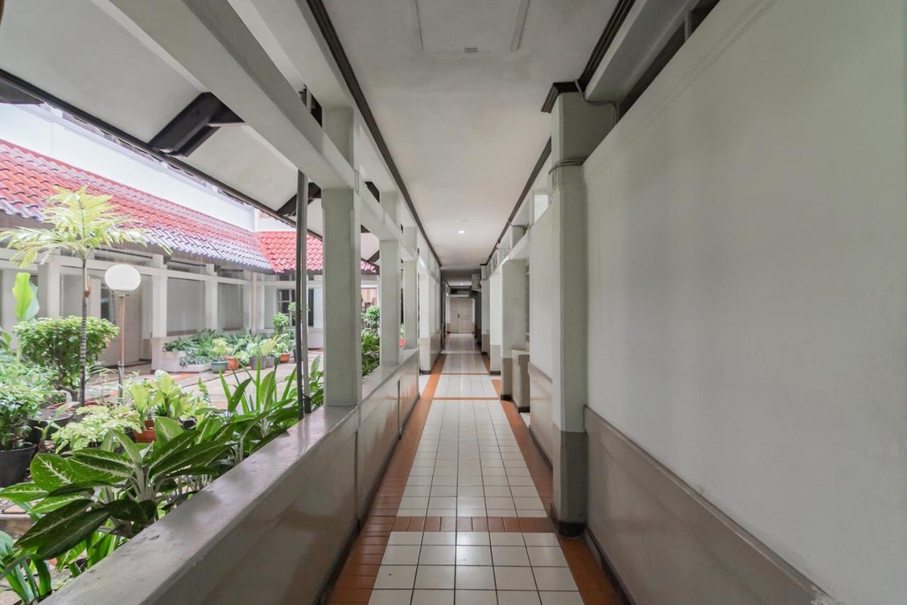 Hotel KoolKost near Bandung Station Exterior foto