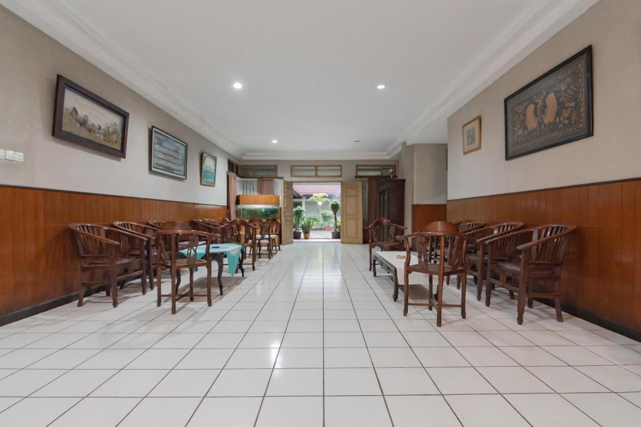 Hotel KoolKost near Bandung Station Exterior foto